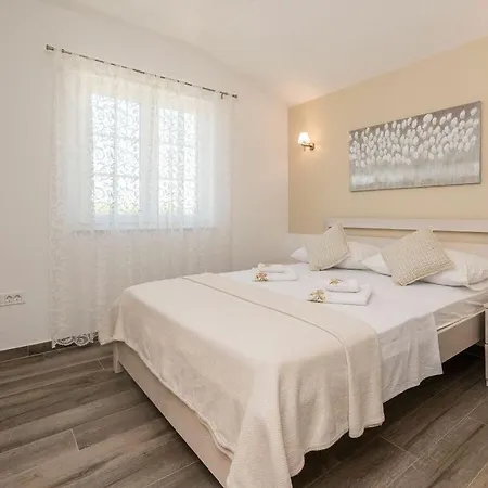 Villa Luxury With Heated Pool And Jacuzzi 02 Privlaka (Zadar)